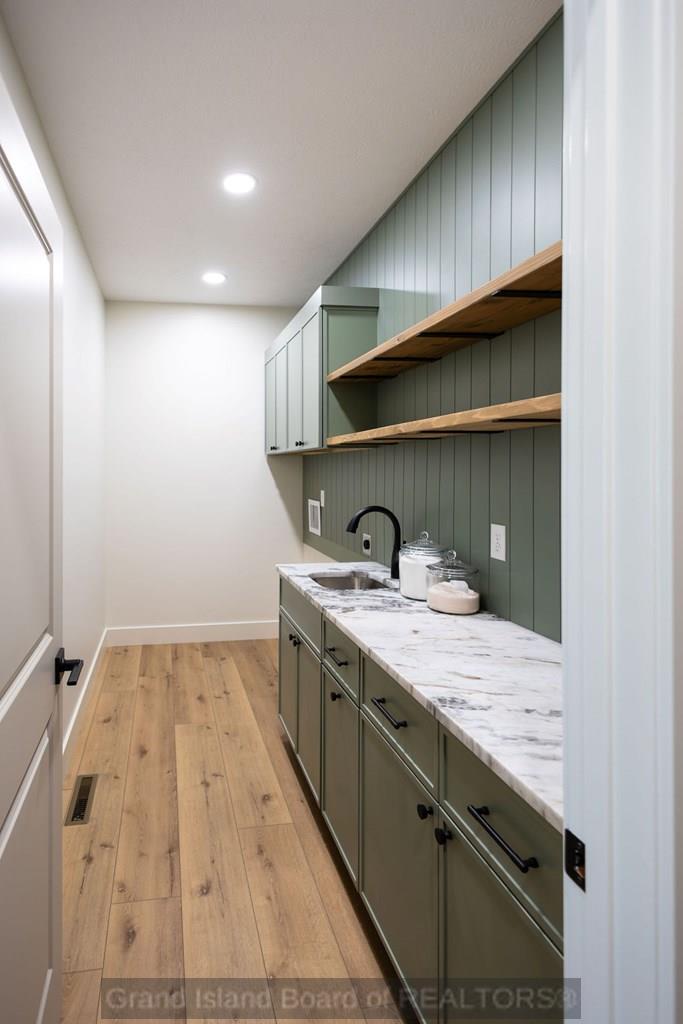 3309 Torrey Pines Place
