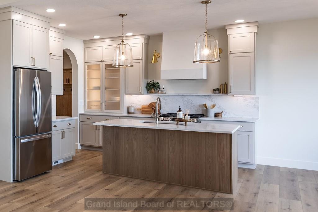 3309 Torrey Pines Place