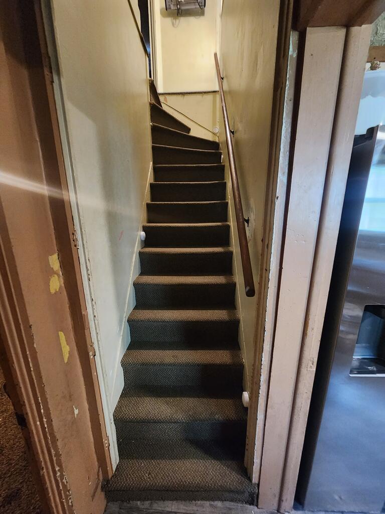 142 E 4th Street