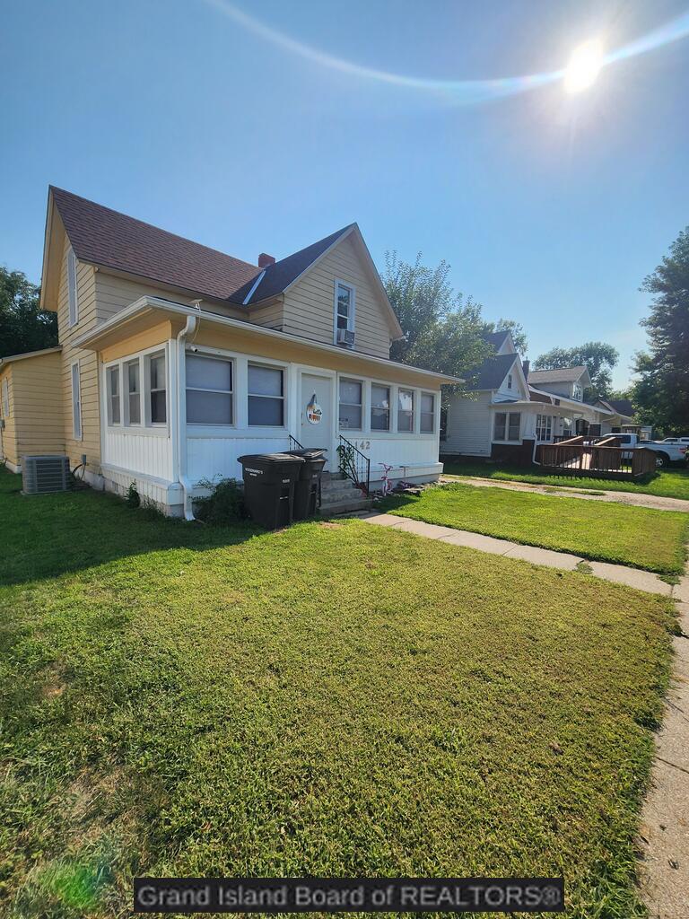 142 E 4th Street