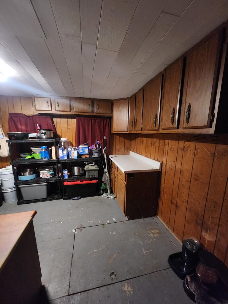 142 E 4th Street