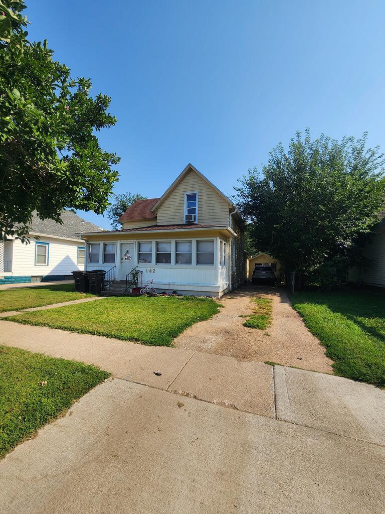 142 E 4th Street