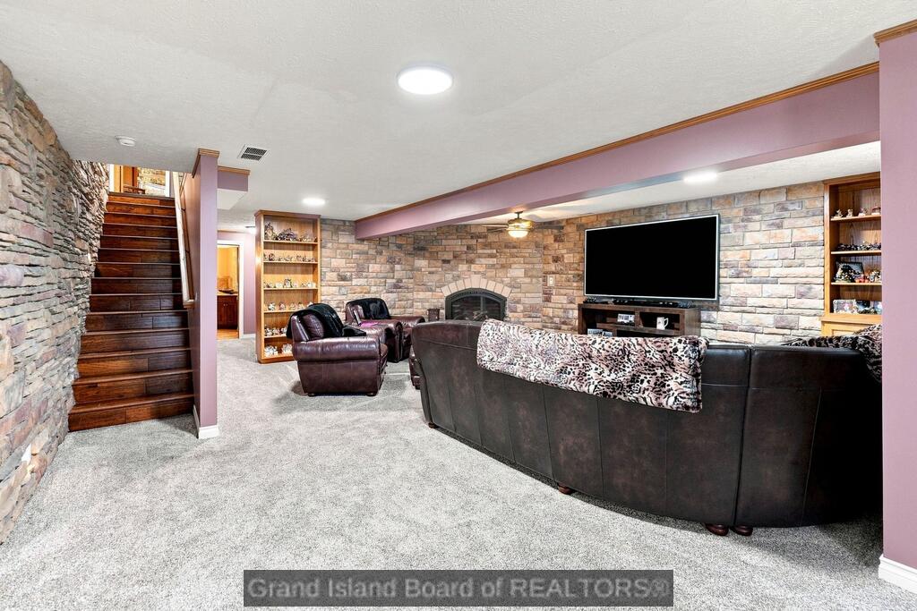 2807 N Engleman Road