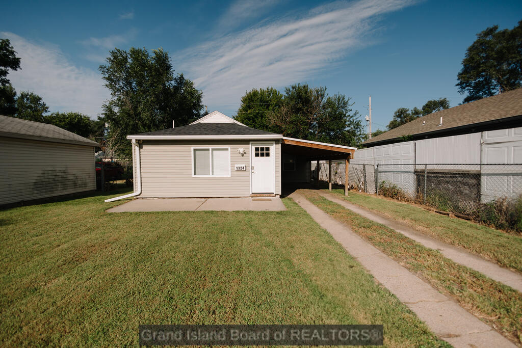 1324 N Broadwell Avenue