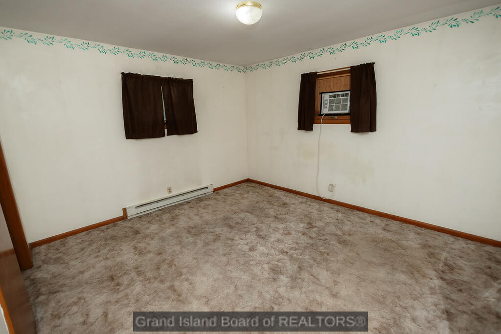 673 Friend Road, St. Paul