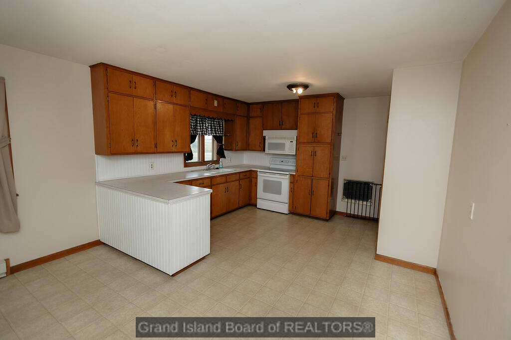 673 Friend Road, St. Paul