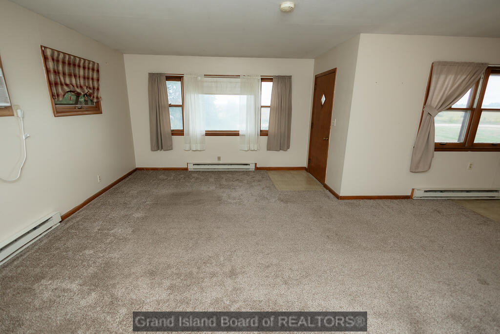 673 Friend Road, St. Paul
