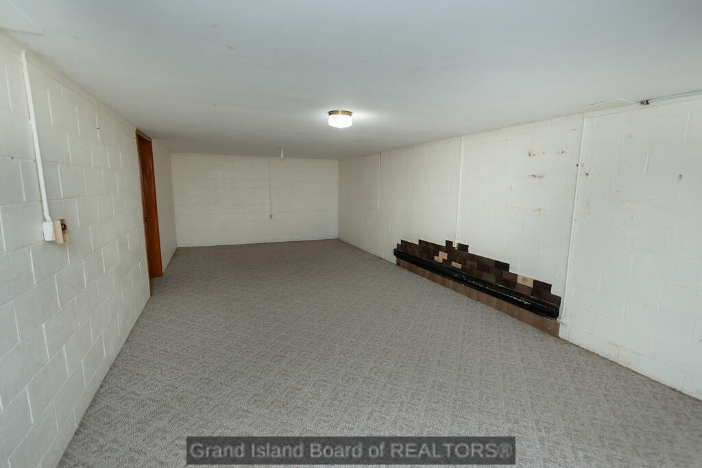 673 Friend Road, St. Paul