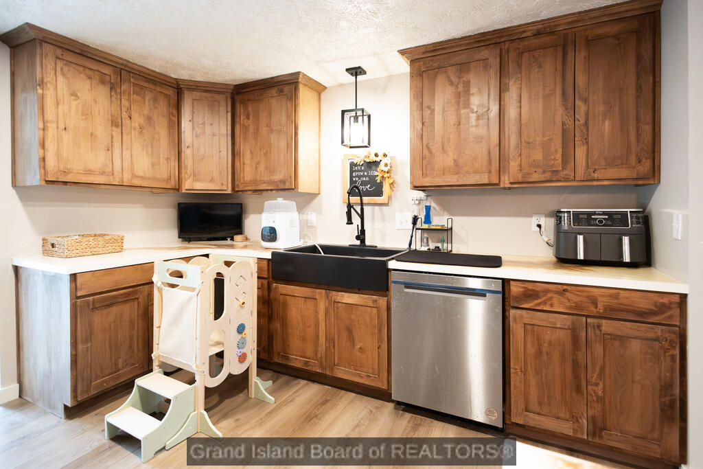 416 9th Street, Aurora