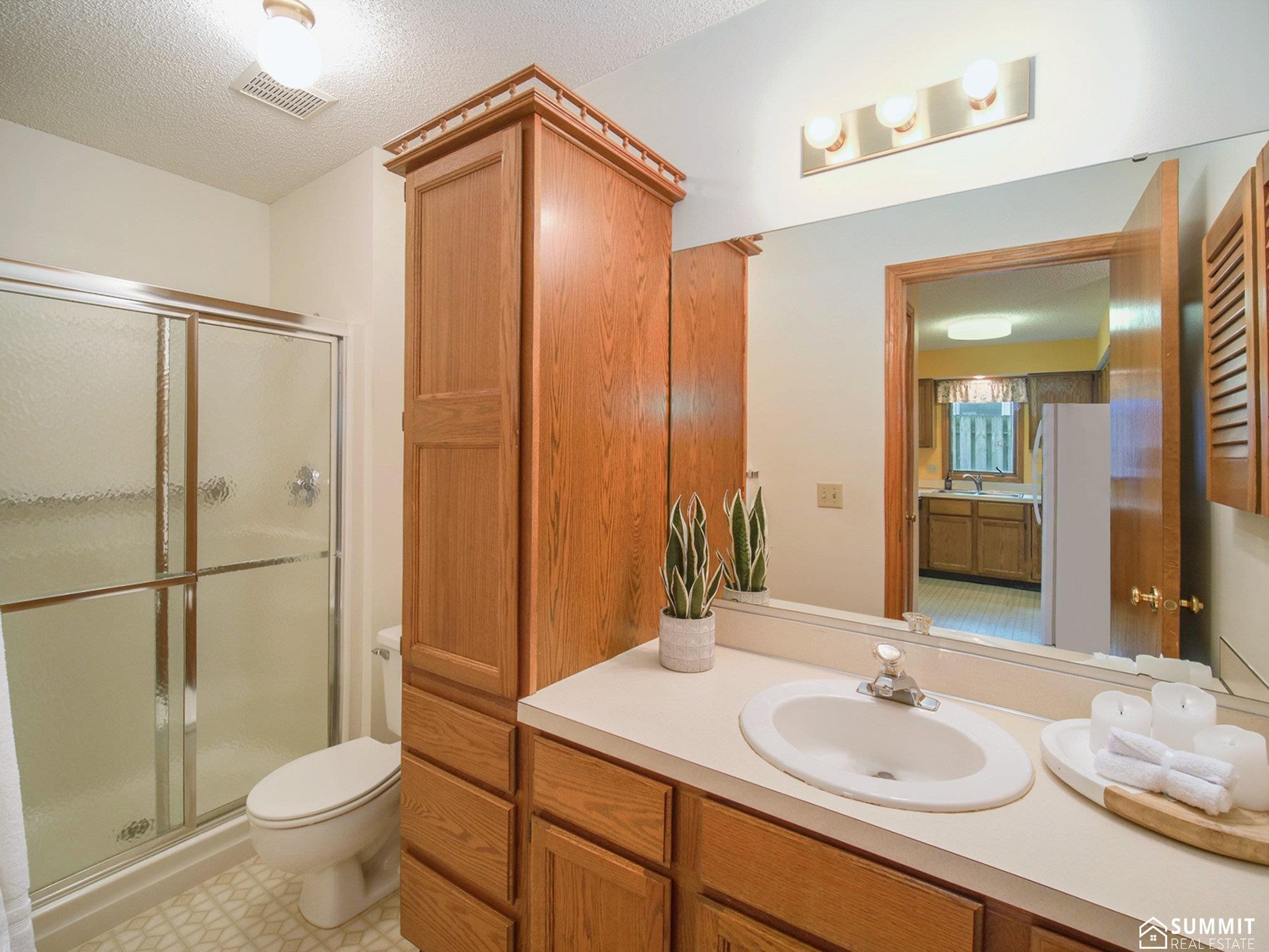 1734 S 38th Street