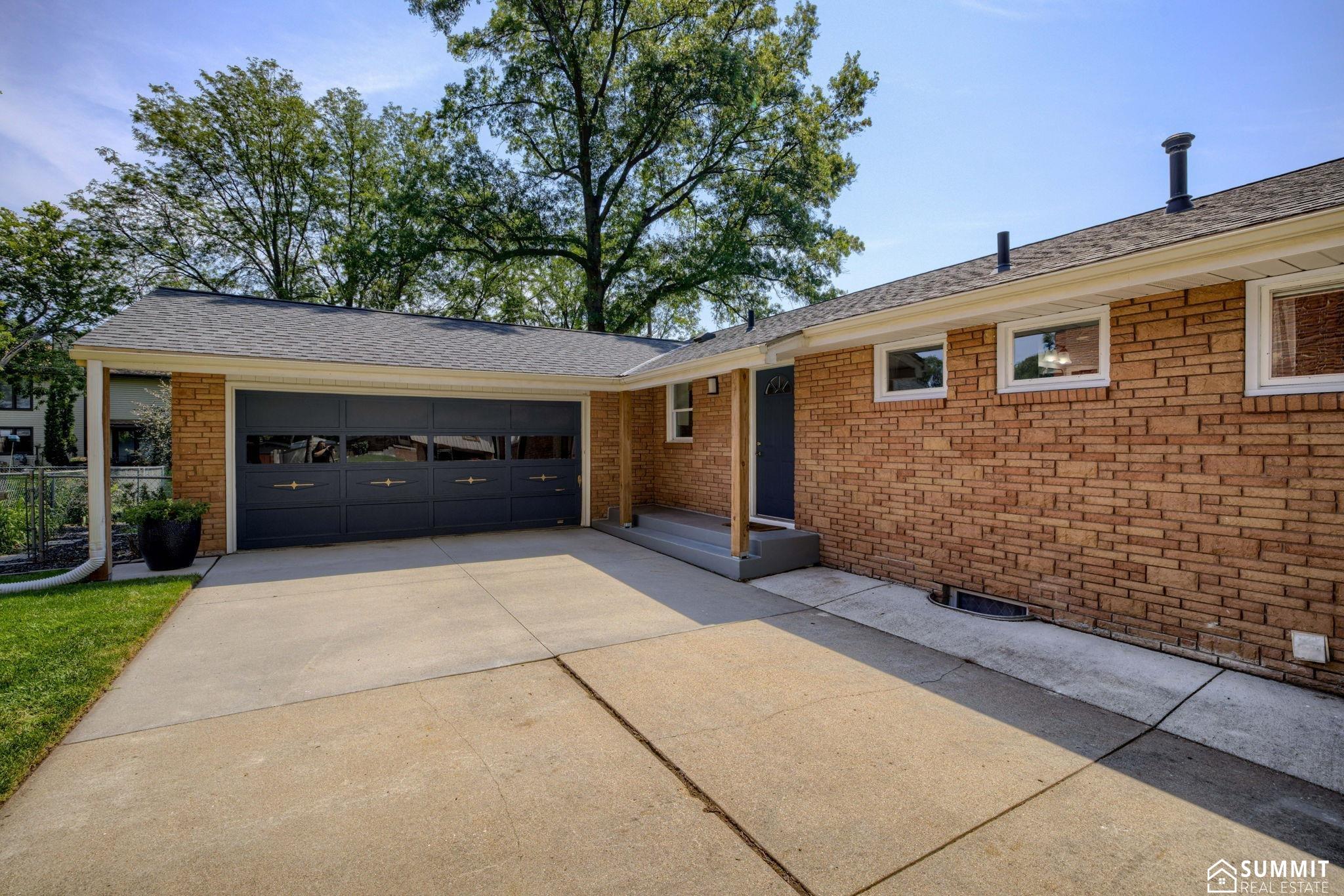 220 Glenhaven Drive