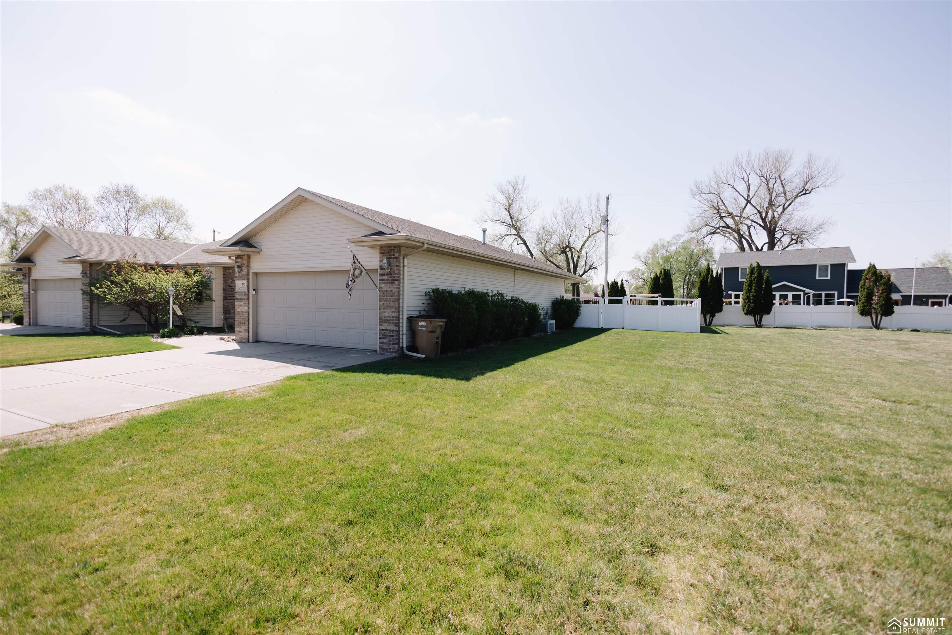 123 Meadowlark Circle
