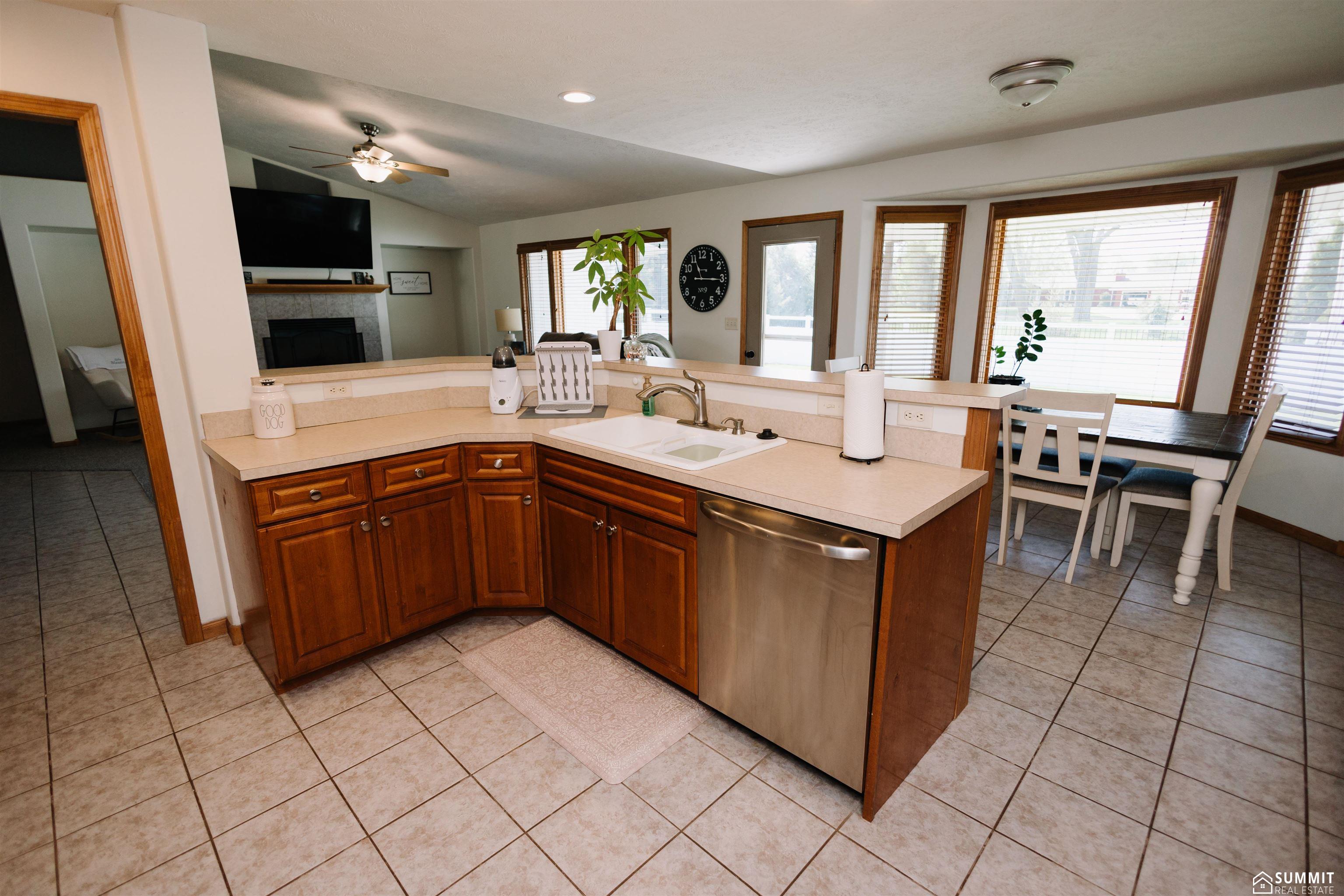 123 Meadowlark Circle