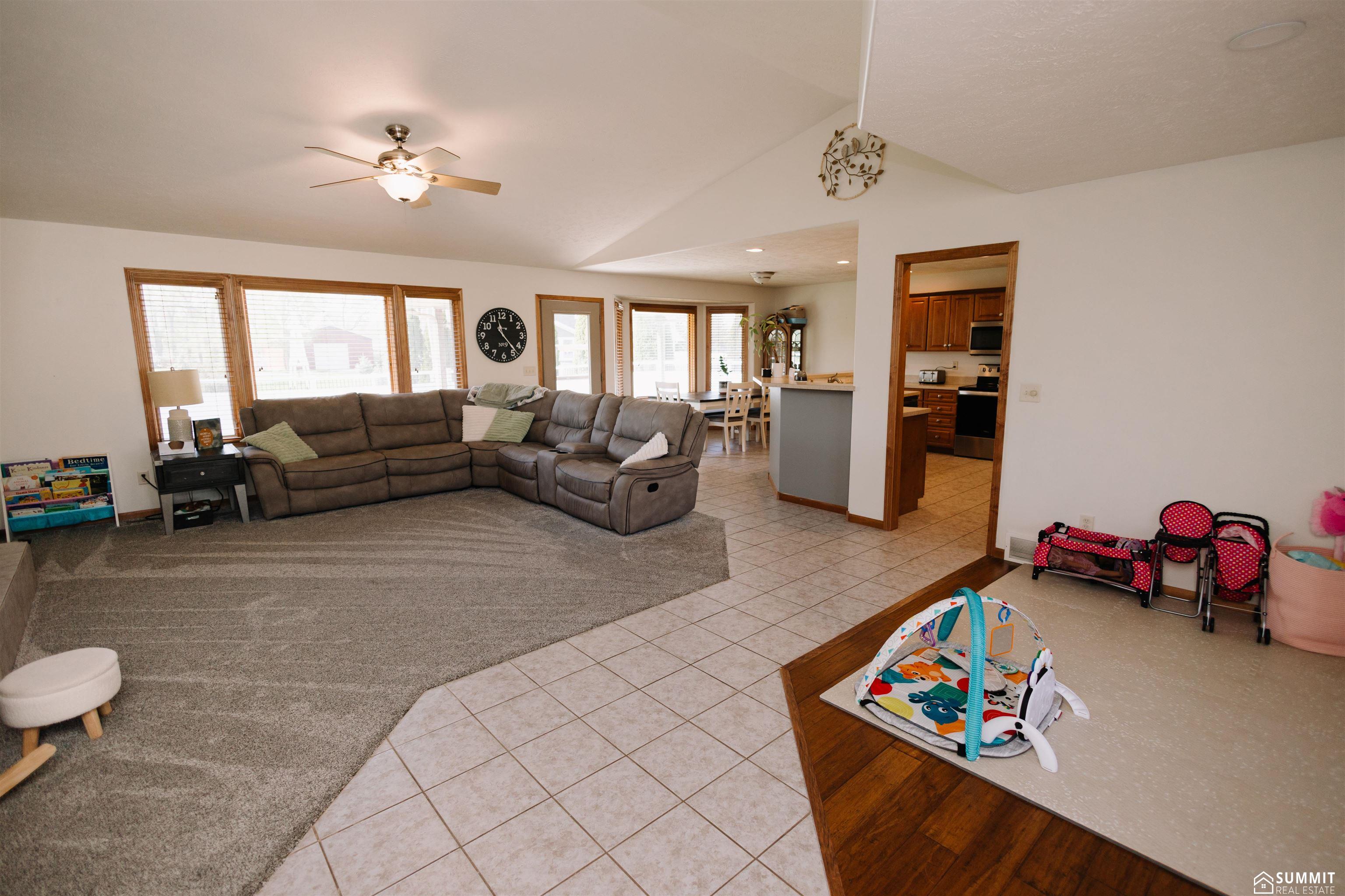 123 Meadowlark Circle