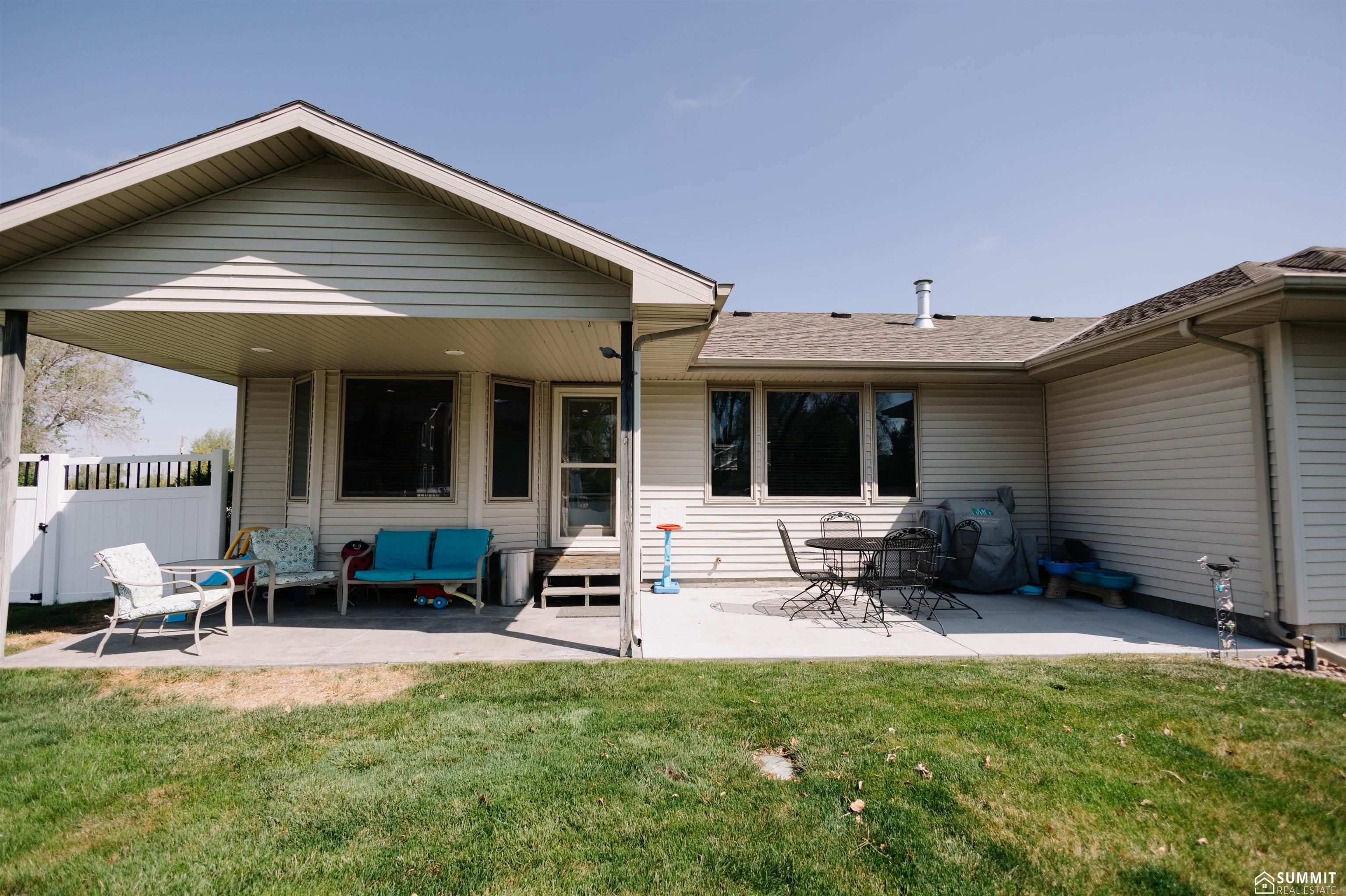 123 Meadowlark Circle
