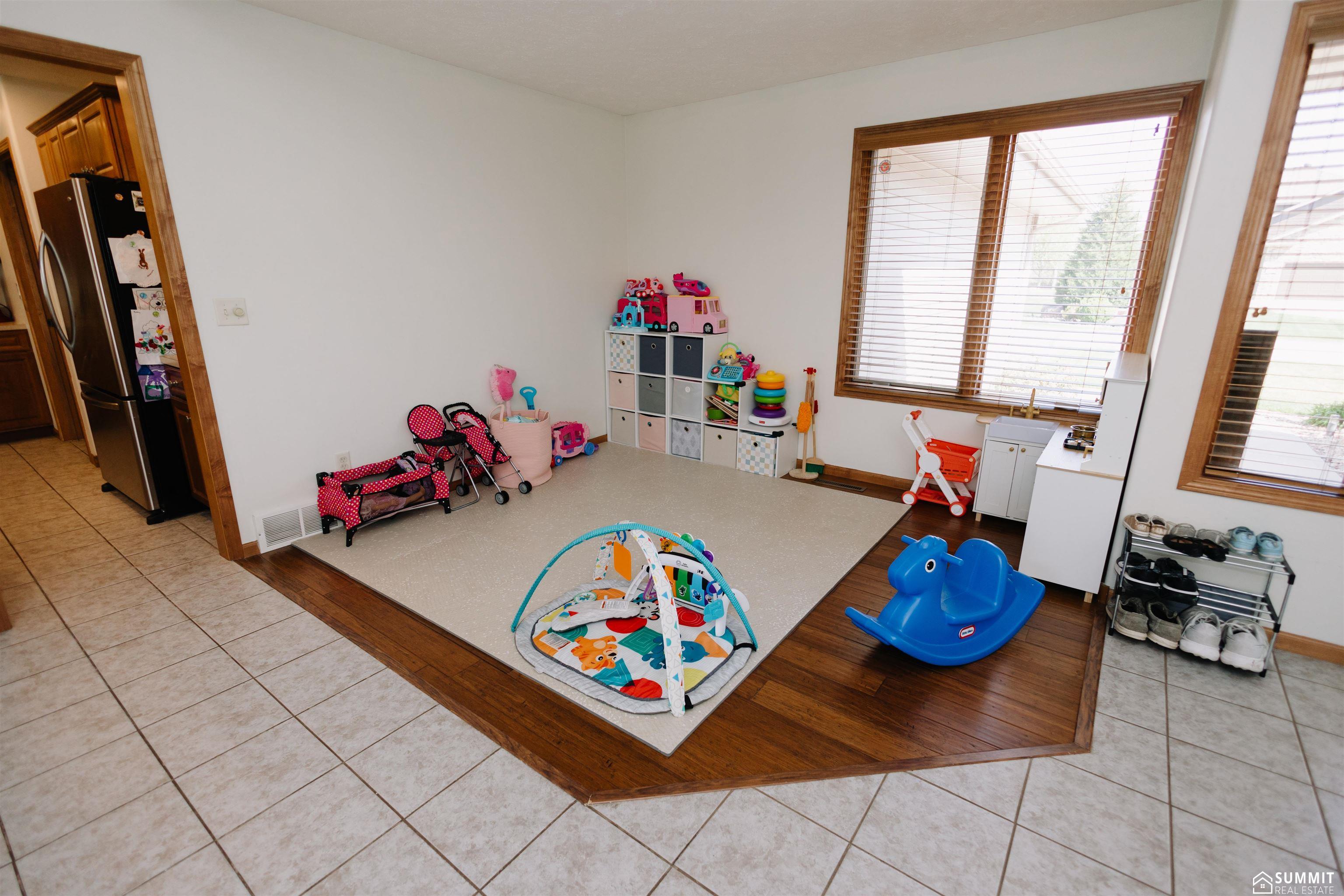 123 Meadowlark Circle