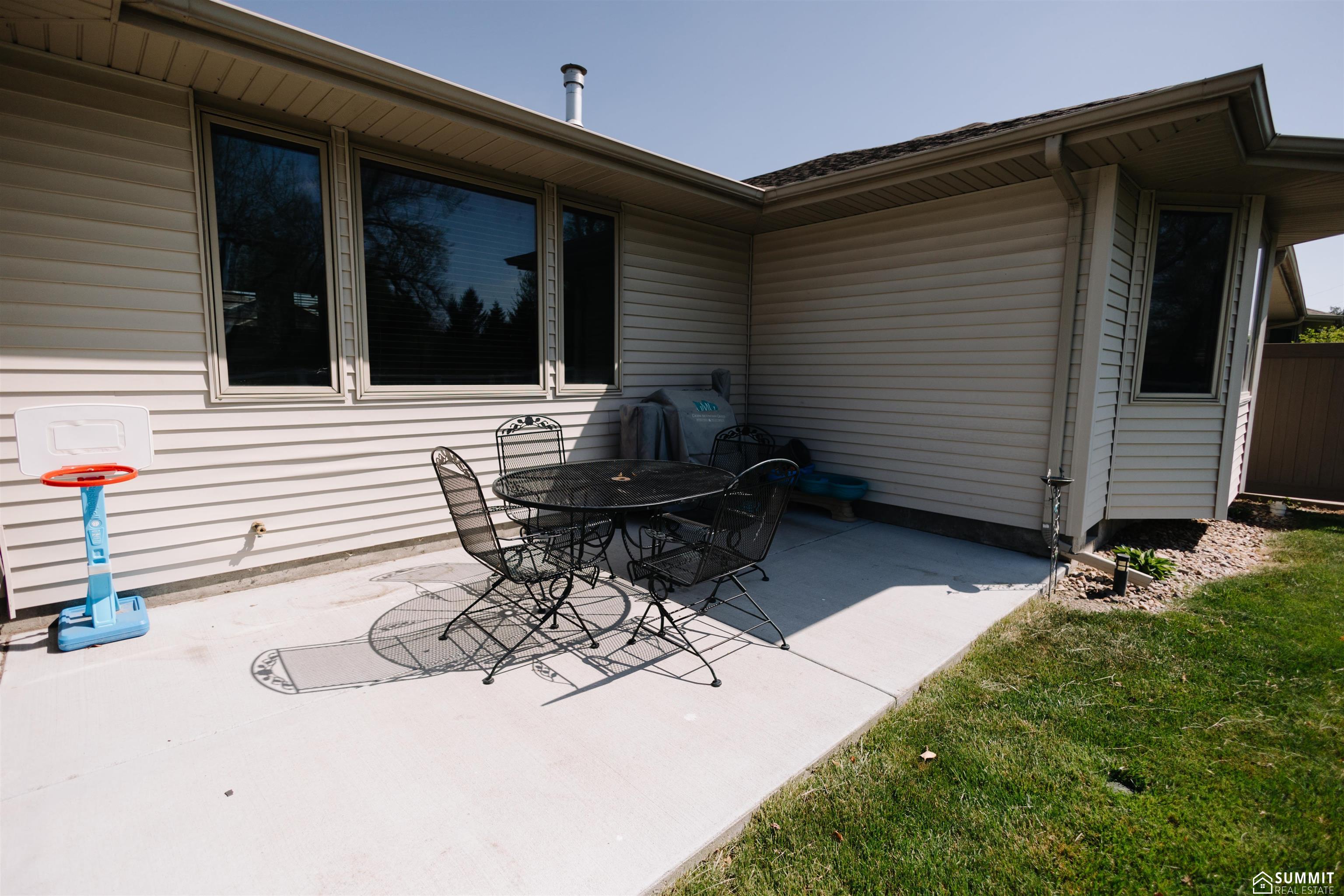 123 Meadowlark Circle