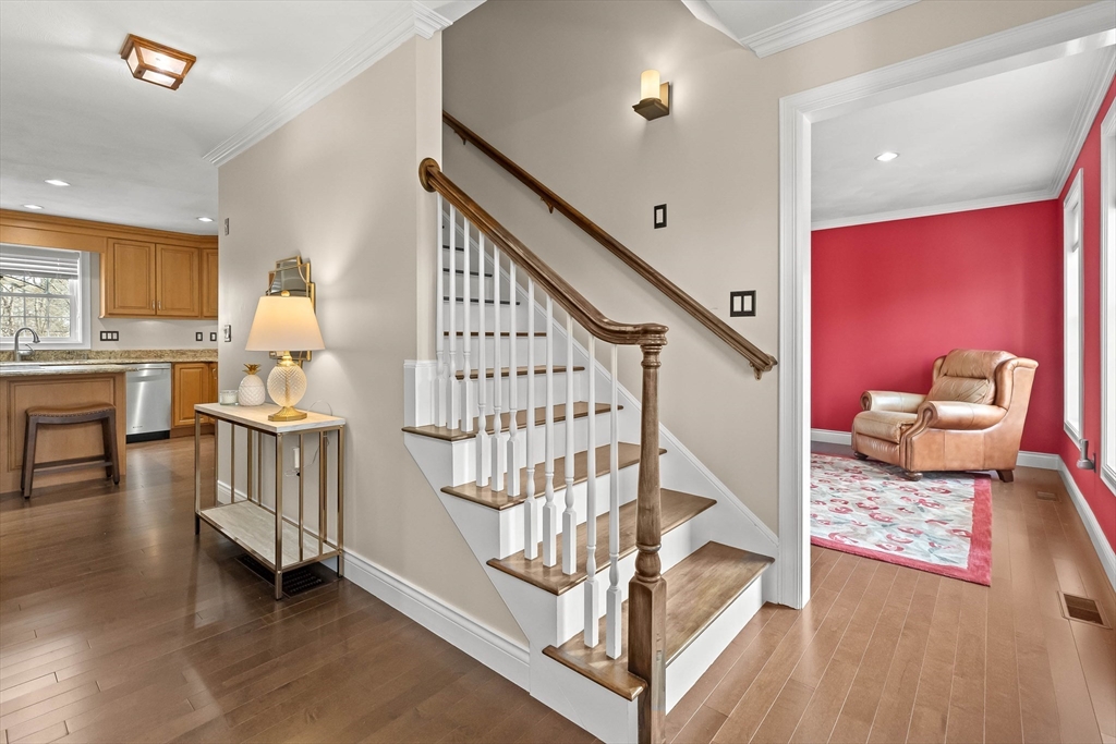 17 Indian Hill St