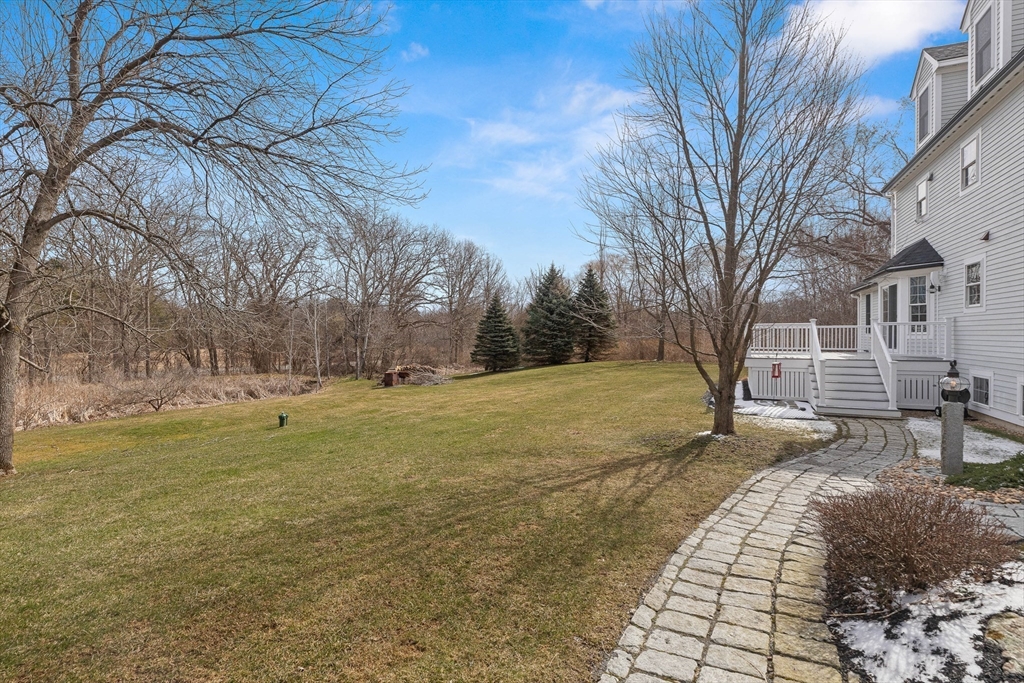 17 Indian Hill St