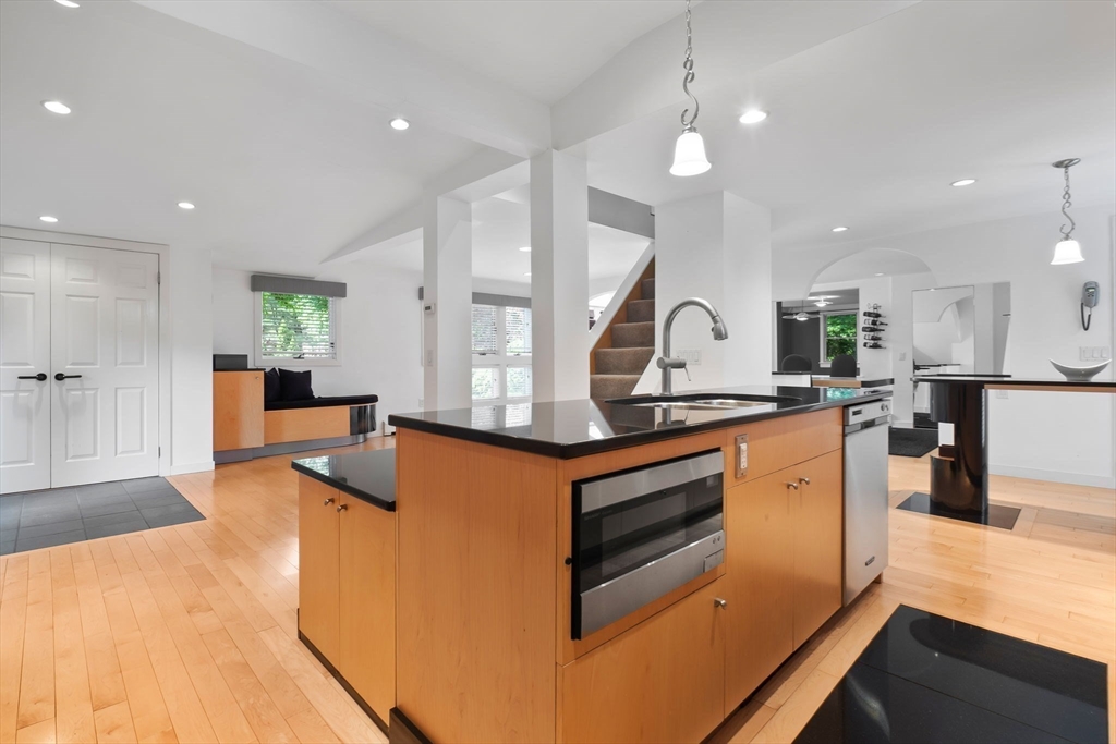 11 Bartlett Place