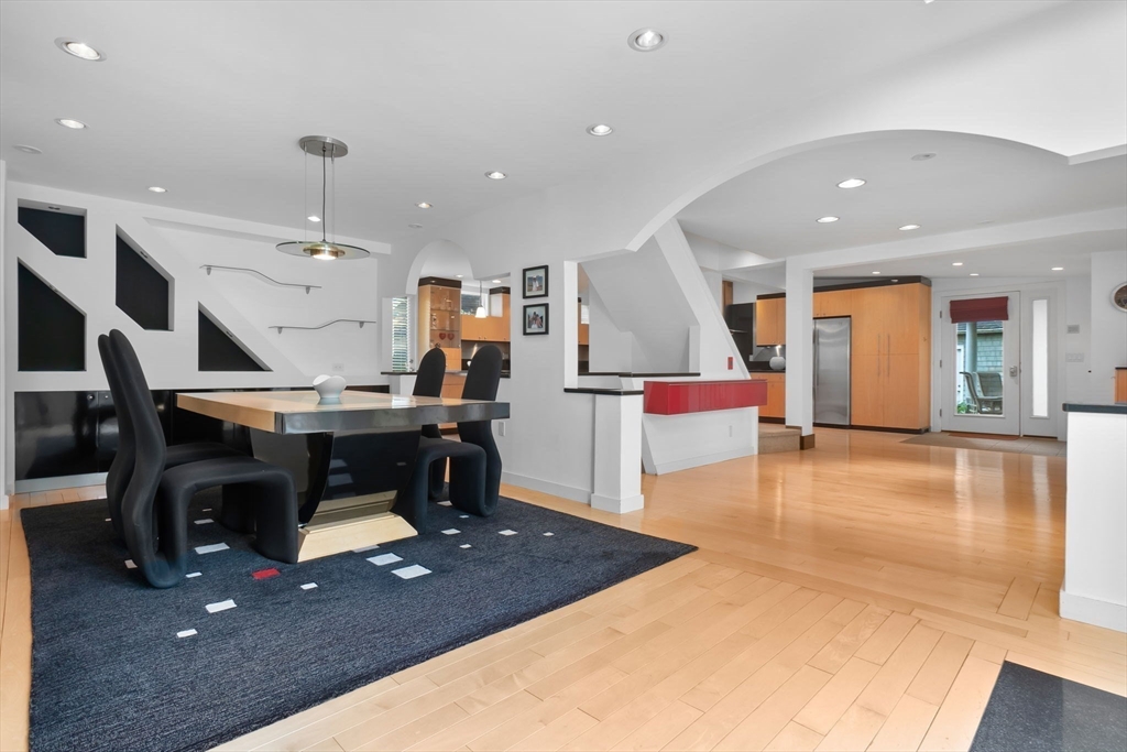 11 Bartlett Place