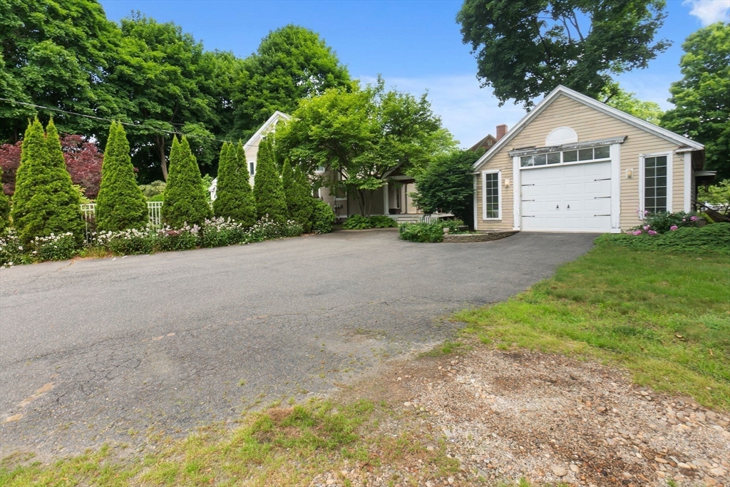 11 Bartlett Place