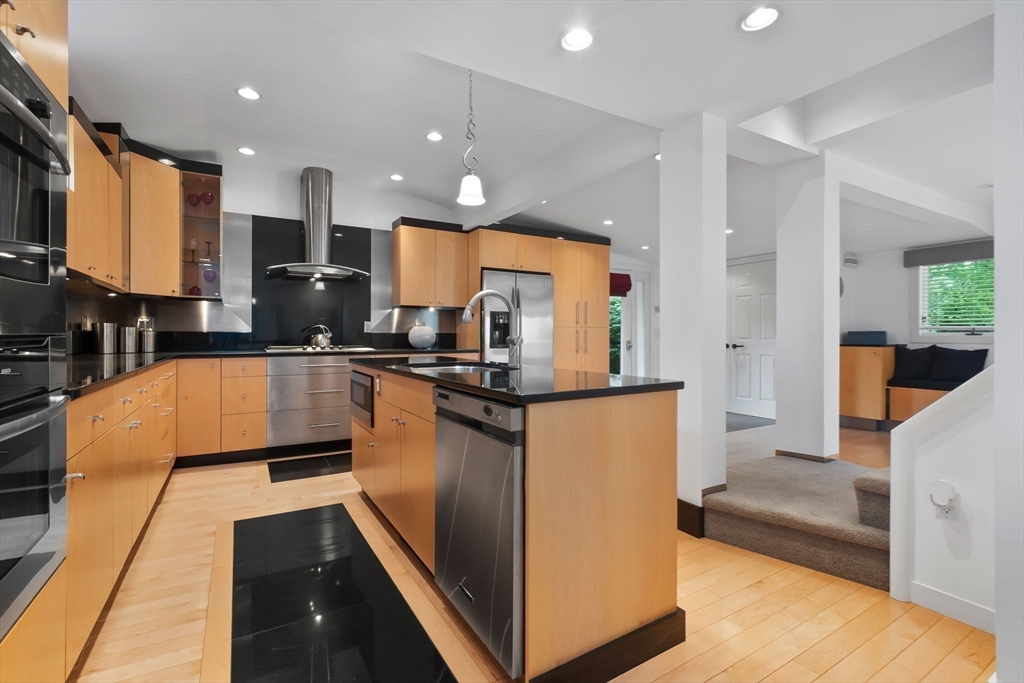 11 Bartlett Place