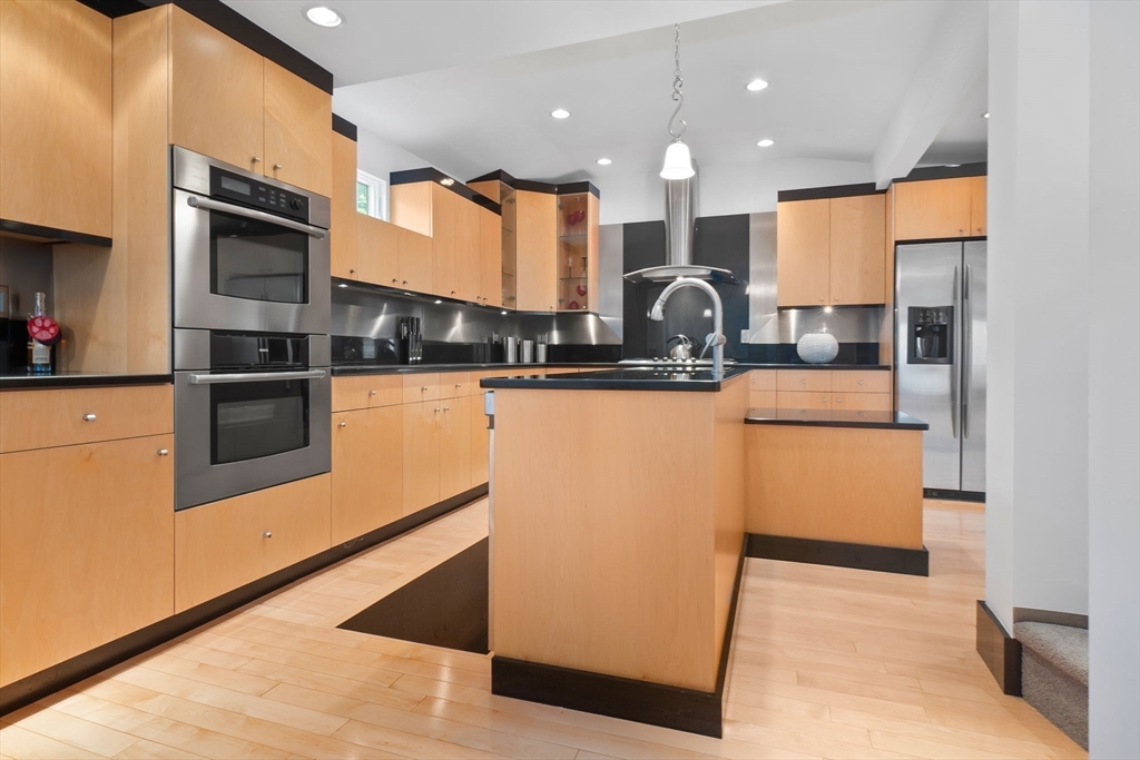 11 Bartlett Place