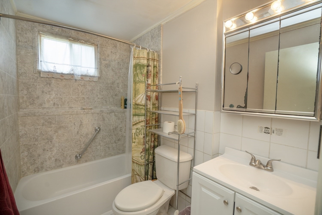 22 Beacon Ave # 2
