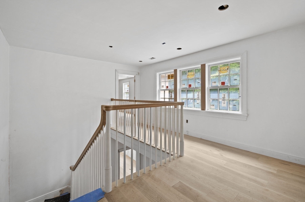 26 Toppans Ln