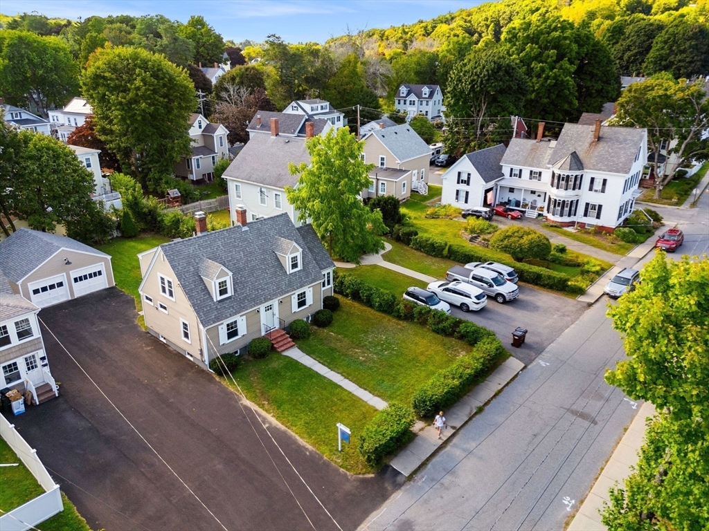 28 Powow Street
