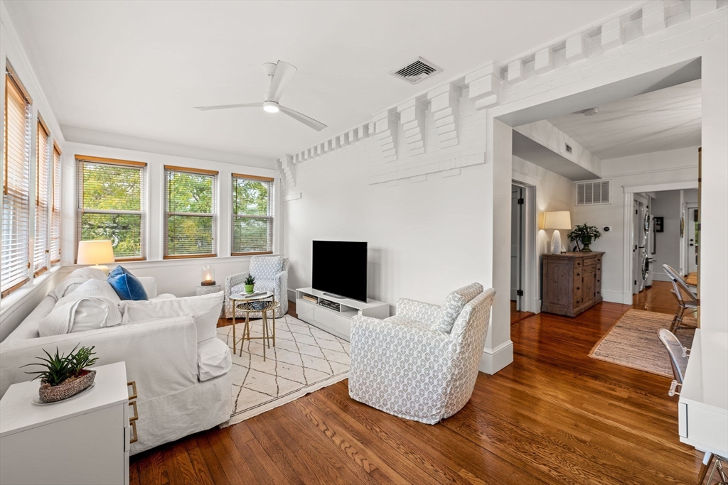 1 Bromfield Court Unit: E