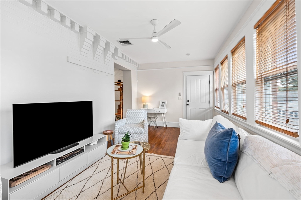 1 Bromfield Court Unit: E