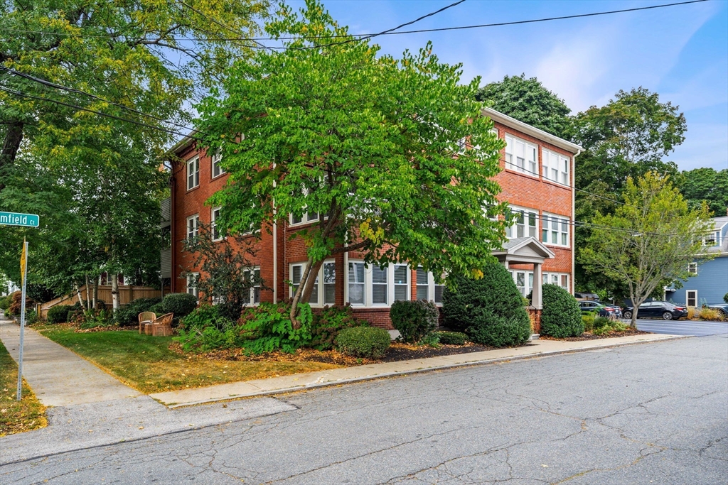 1 Bromfield Court Unit: E