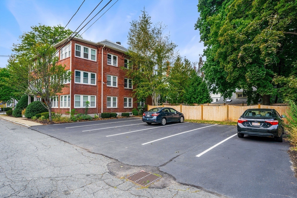 1 Bromfield Court Unit: E