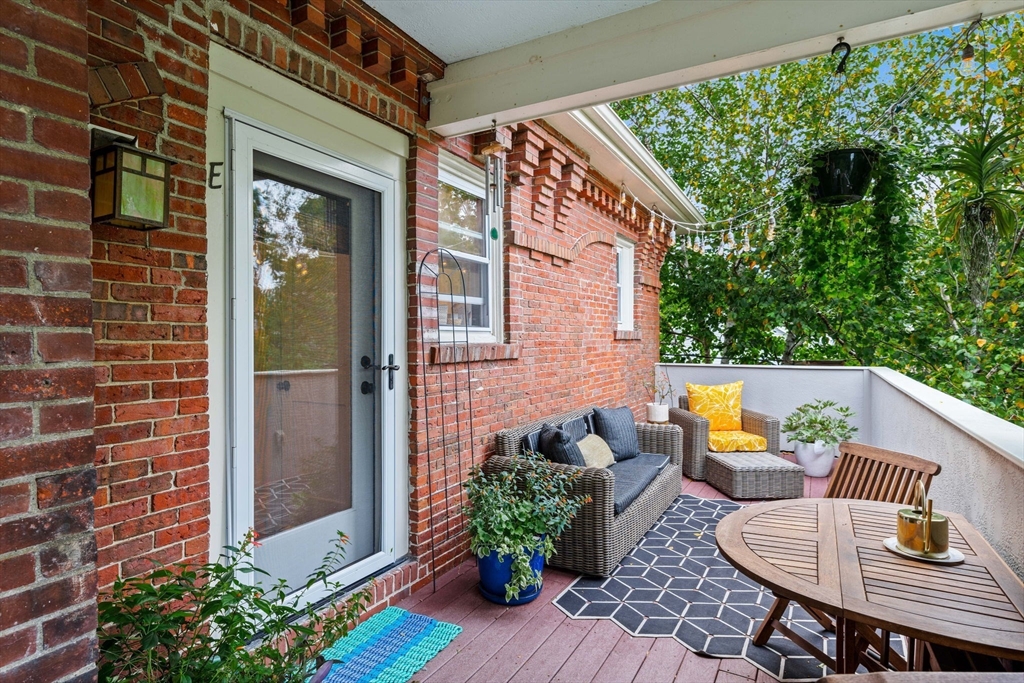 1 Bromfield Court Unit: E