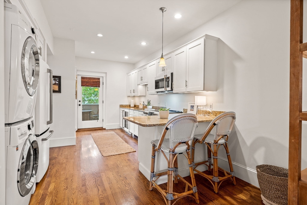 1 Bromfield Court Unit: E