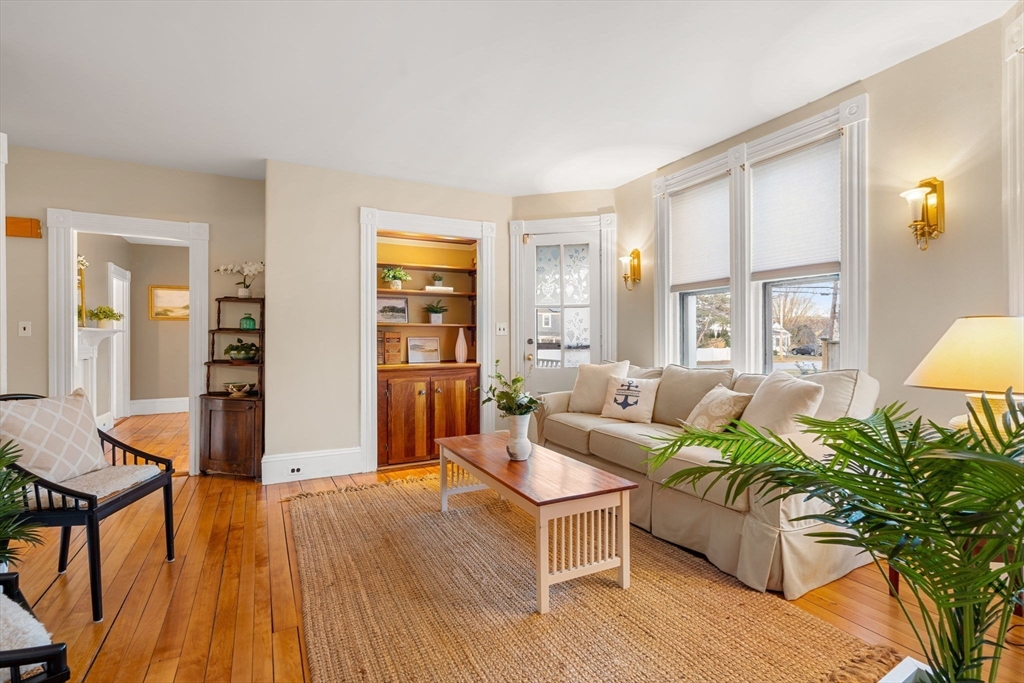 35 Ferry Rd