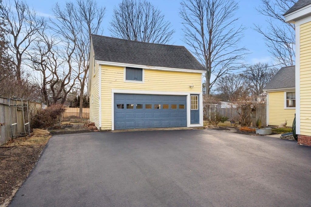 35 Ferry Rd