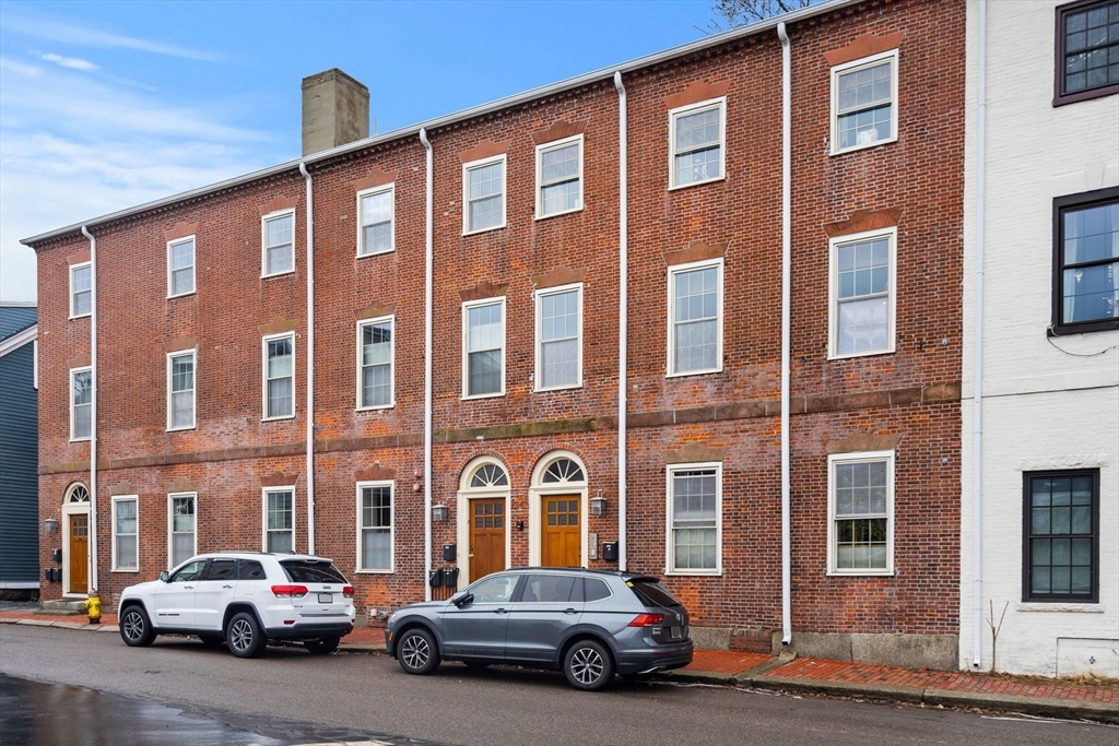 6 Union St # 2
