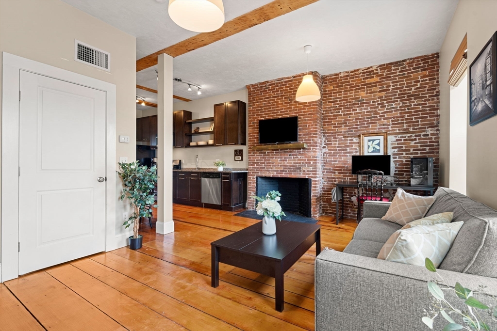 6 Union St # 2