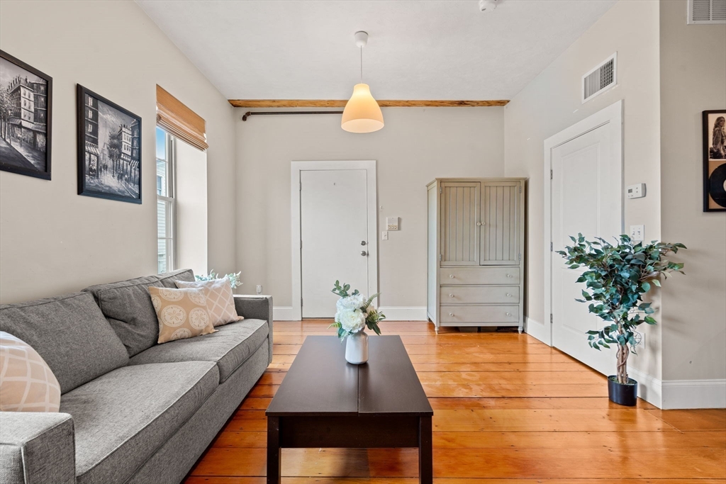 6 Union St # 2
