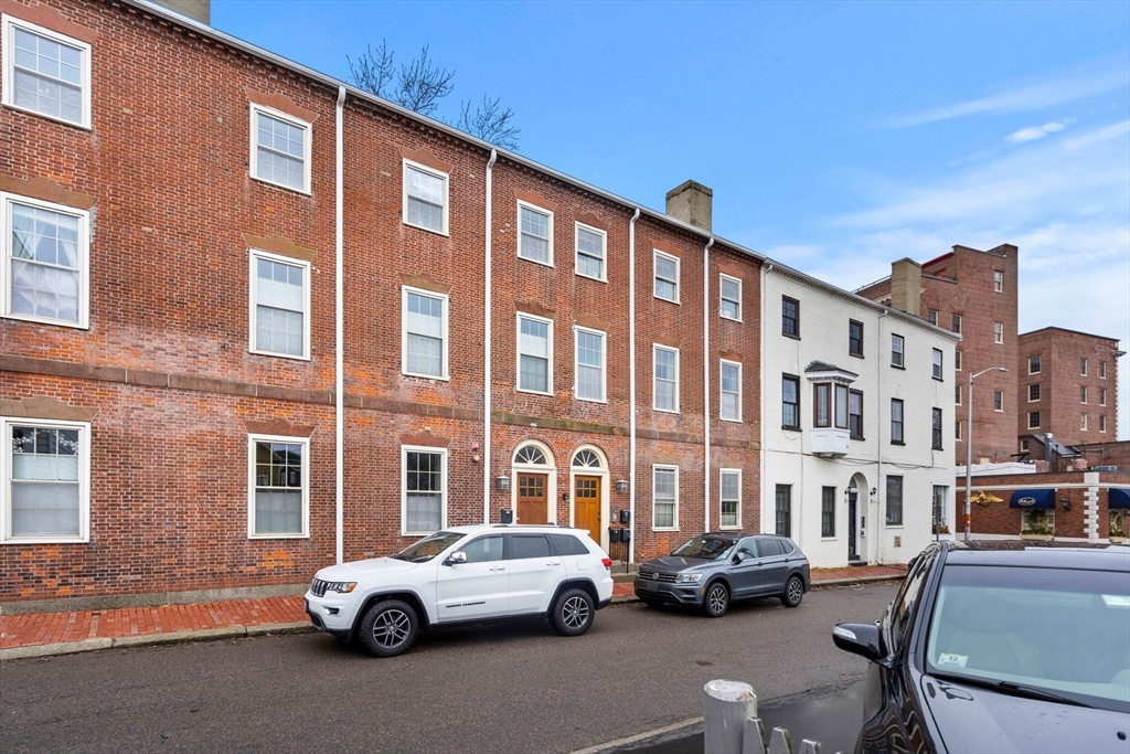 6 Union St # 2
