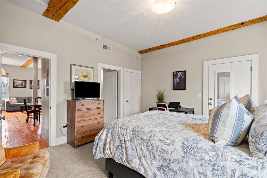 6 Union St # 2