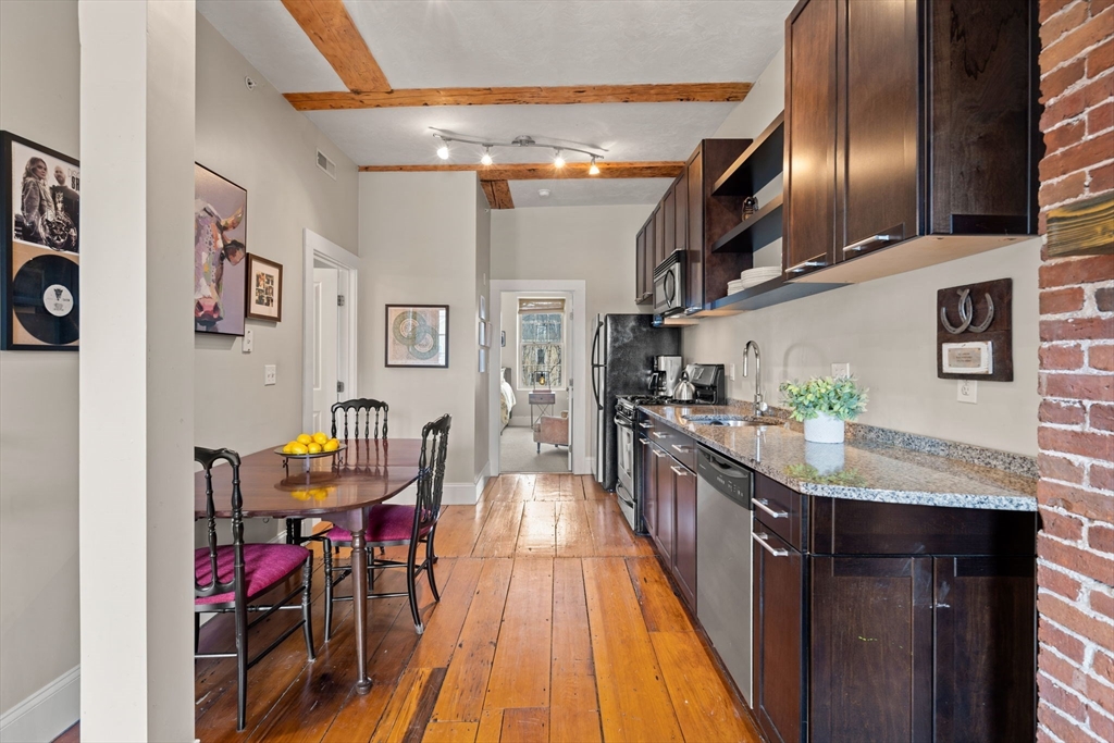 6 Union St # 2