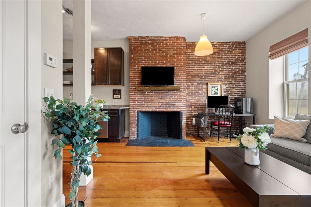 6 Union St # 2