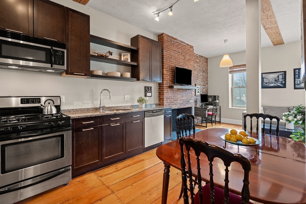 6 Union St # 2