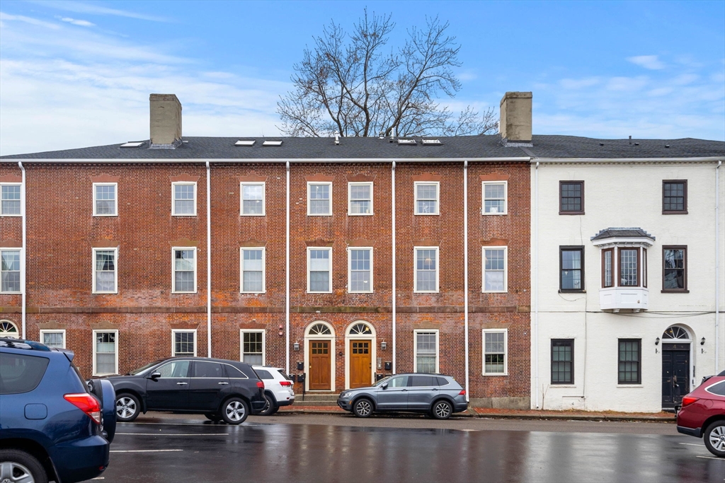 6 Union St # 2