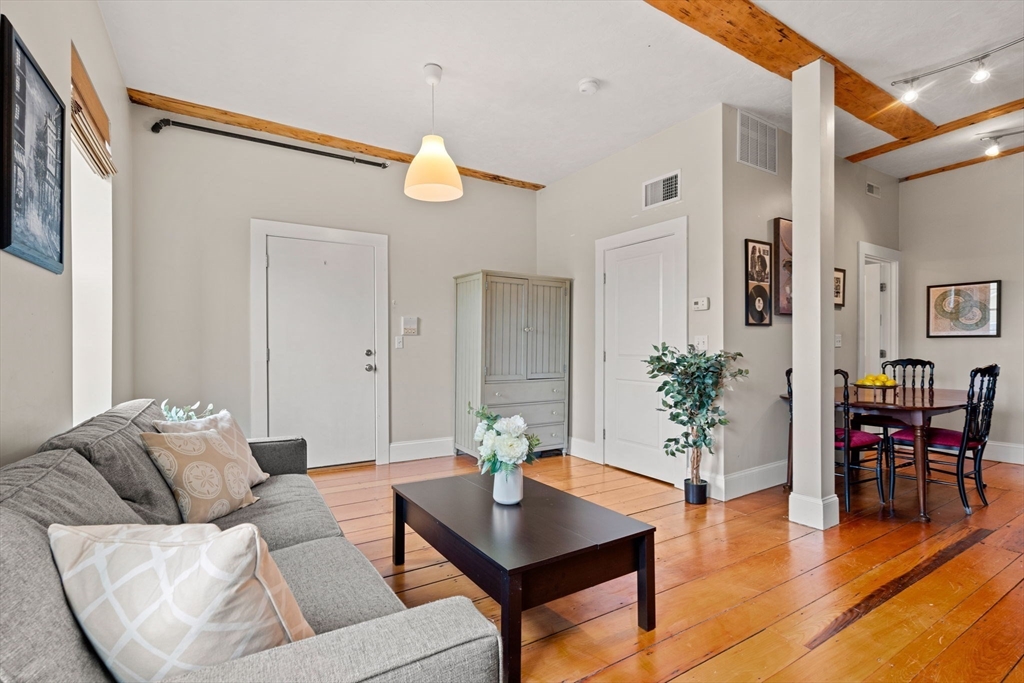 6 Union St # 2