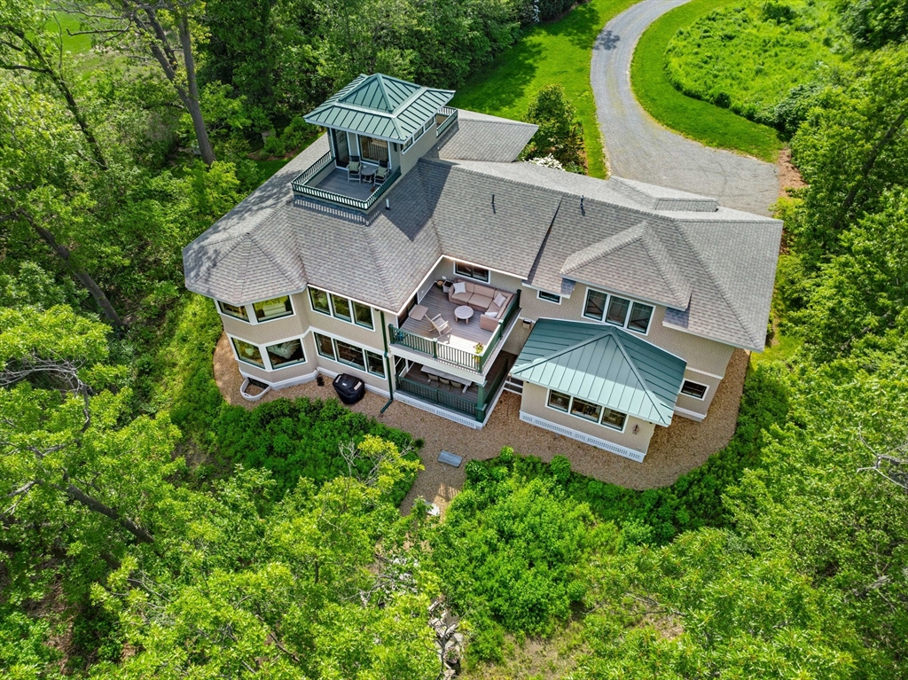 323 High Road